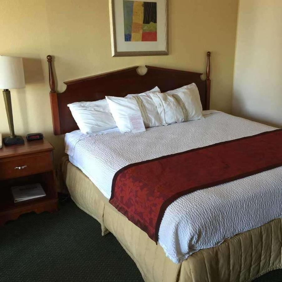 Astoria Hotel Danville North Ngoại thất bức ảnh