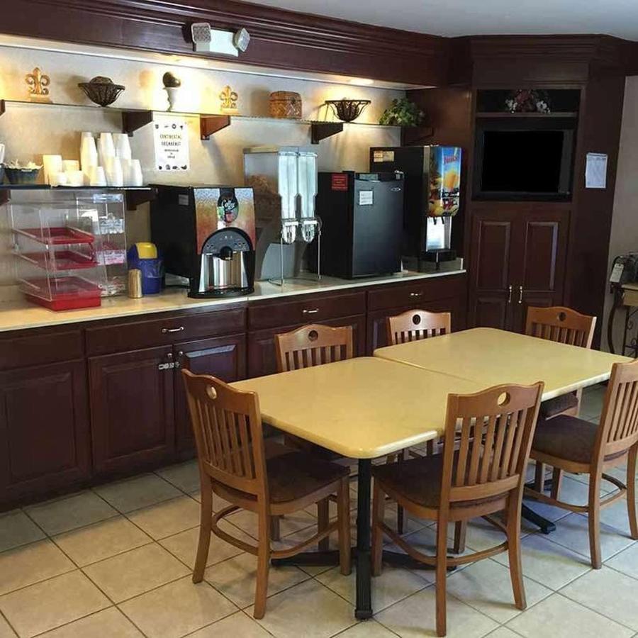 Astoria Hotel Danville North Ngoại thất bức ảnh