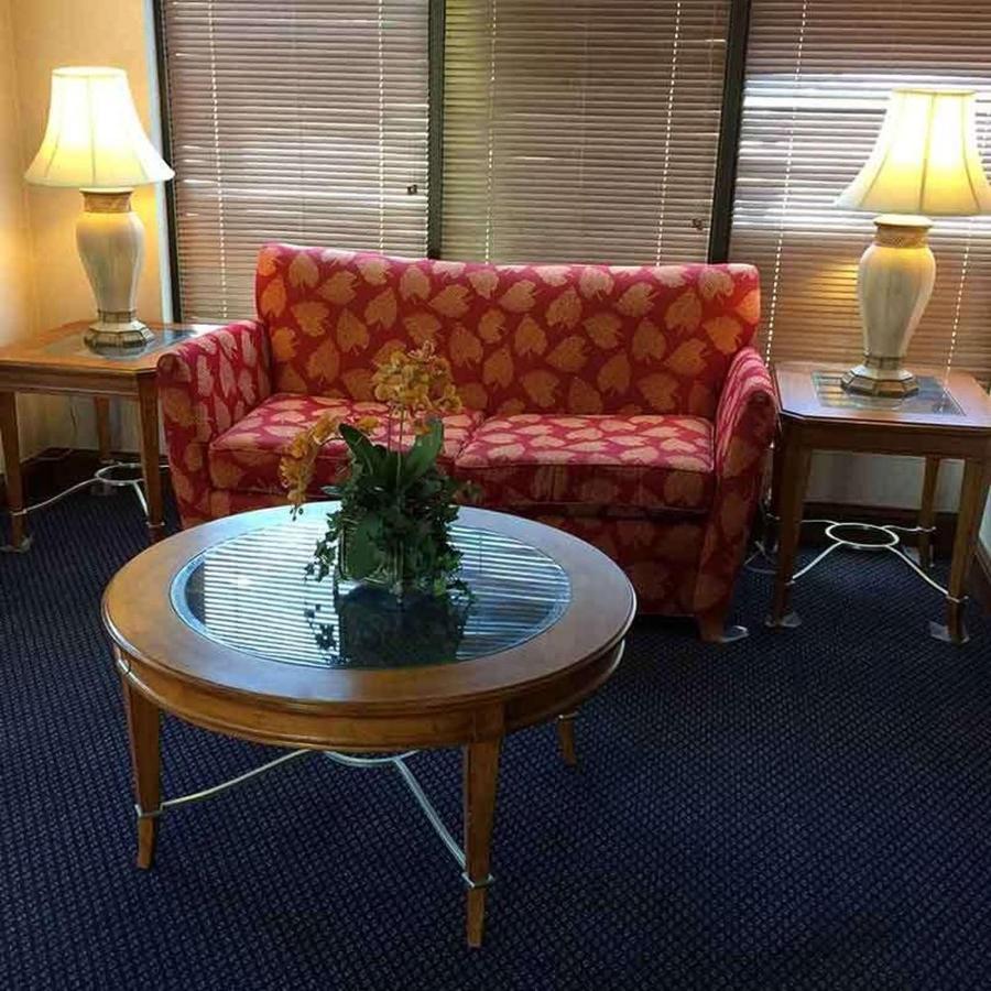Astoria Hotel Danville North Ngoại thất bức ảnh