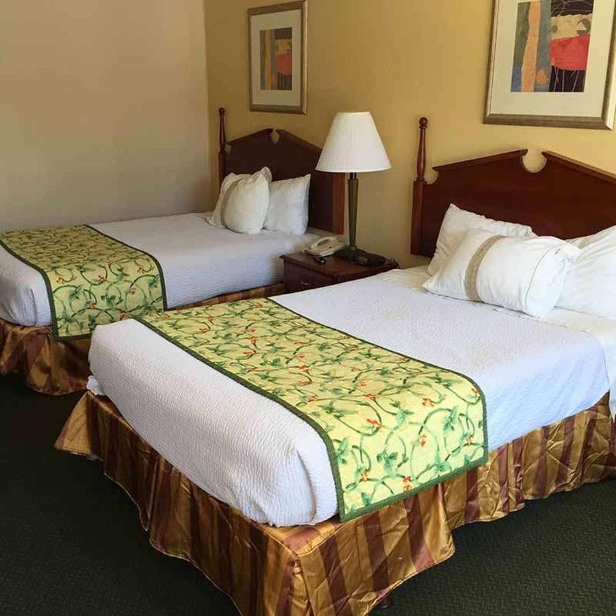 Astoria Hotel Danville North Ngoại thất bức ảnh