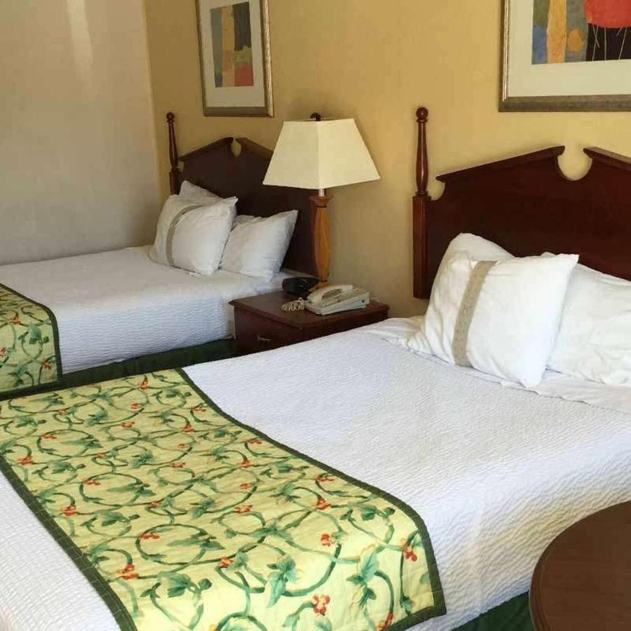 Astoria Hotel Danville North Ngoại thất bức ảnh