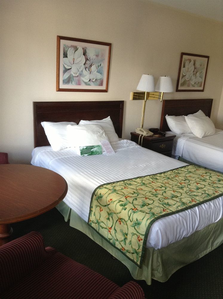 Astoria Hotel Danville North Ngoại thất bức ảnh