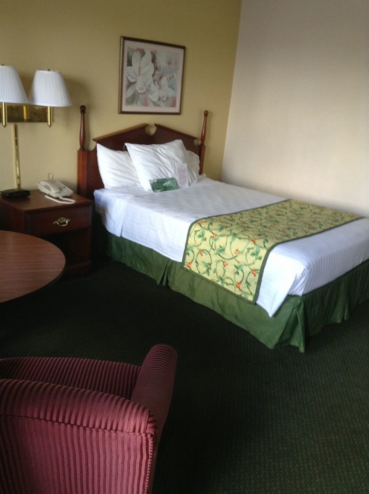 Astoria Hotel Danville North Ngoại thất bức ảnh