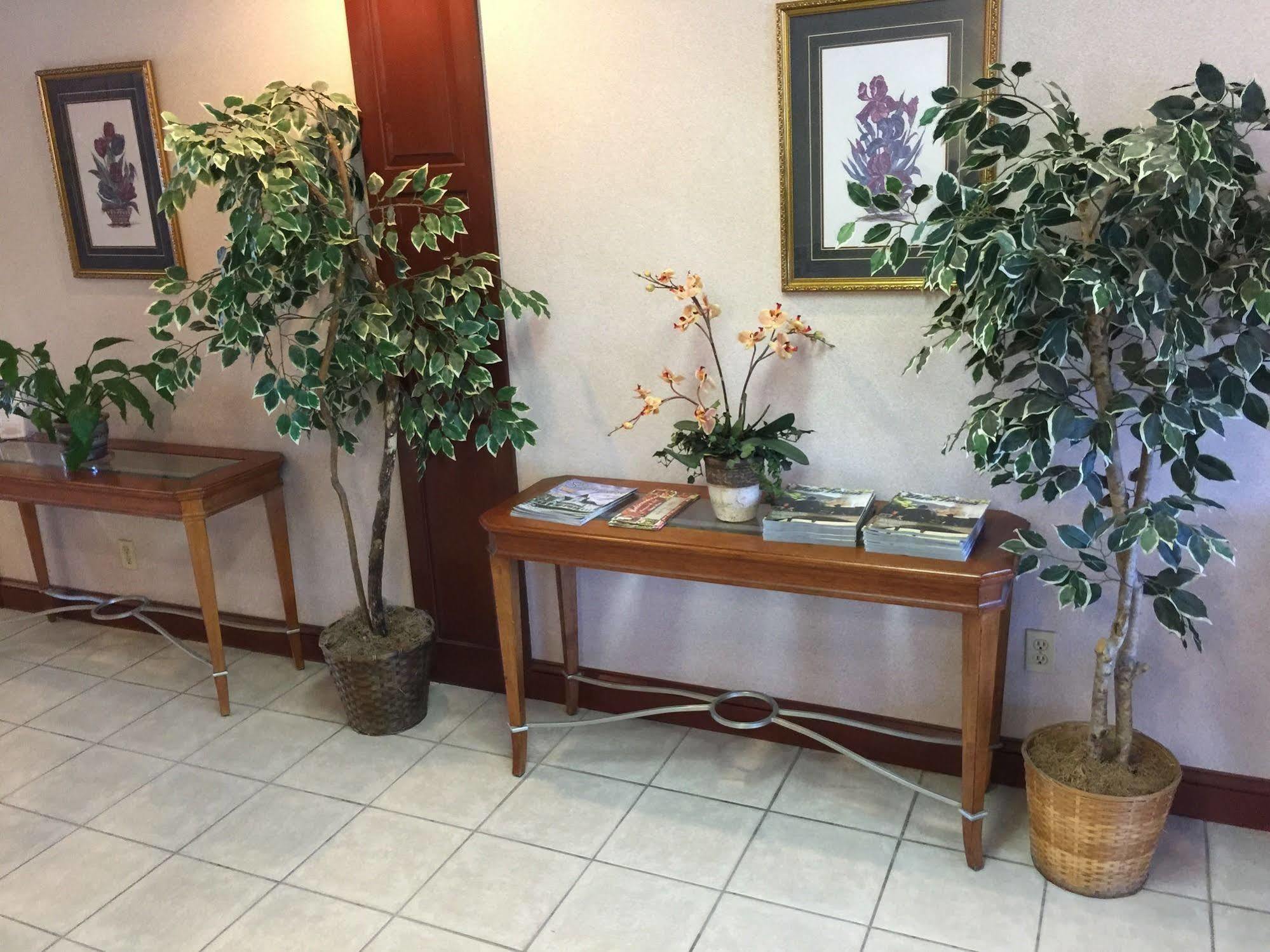 Astoria Hotel Danville North Ngoại thất bức ảnh